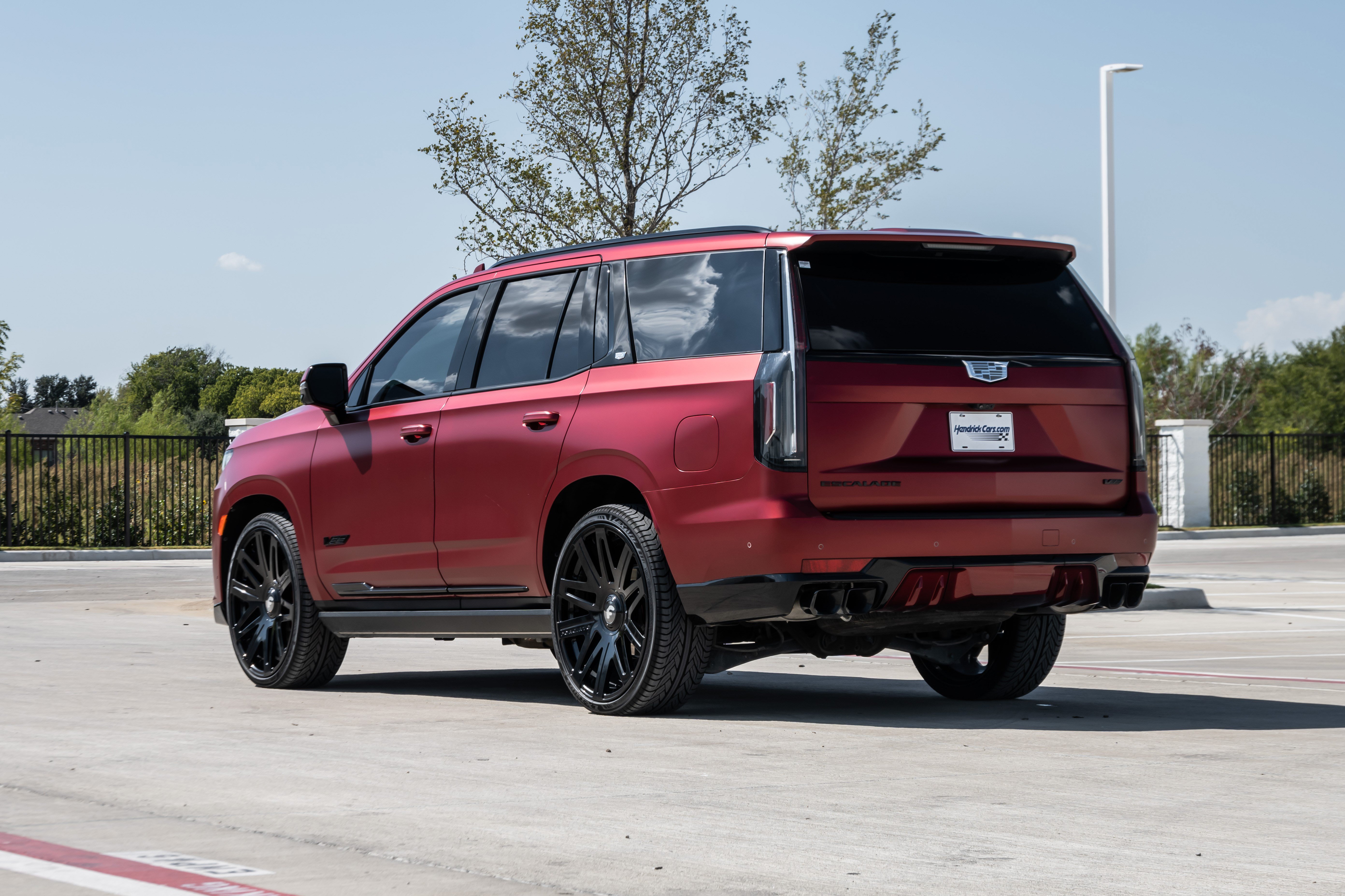 Used 2024 Cadillac Escalade V w/ LPO, ONYX Package AWD/4WD image 7