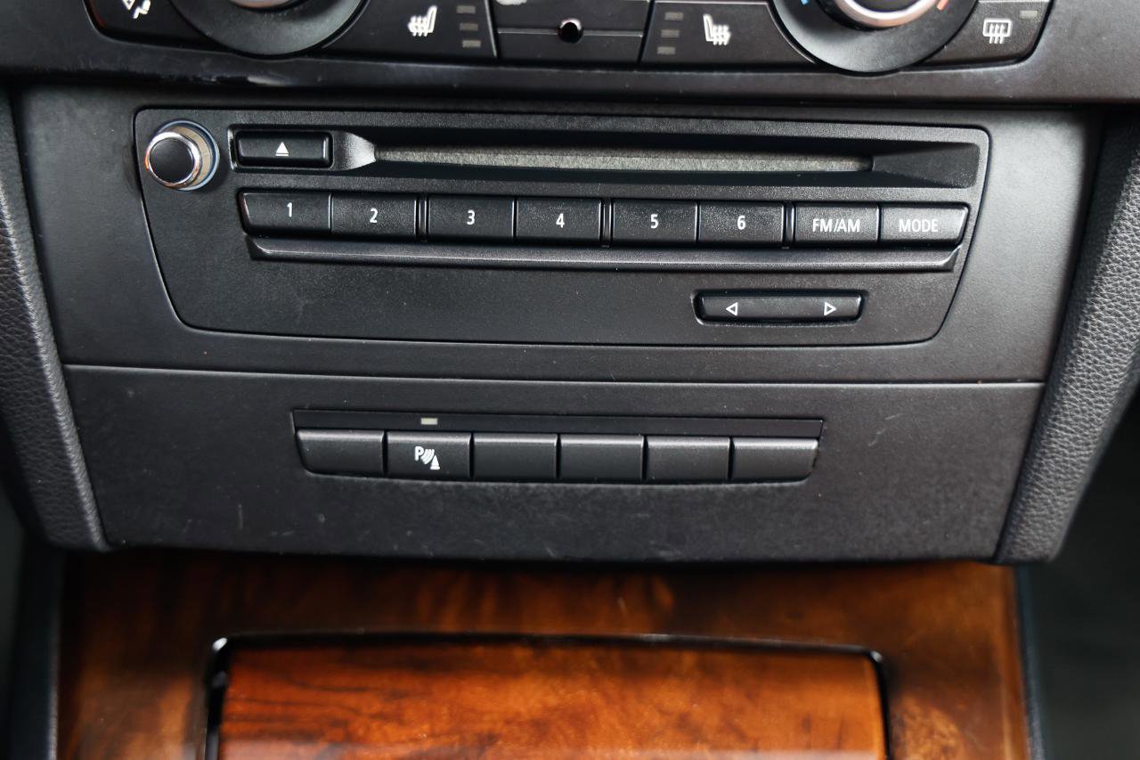 Used 2013 BMW 328i Convertible image 30