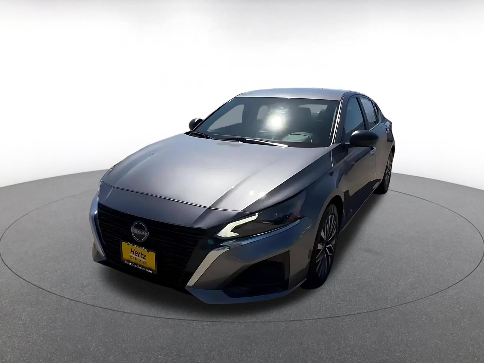 Used 2025 Nissan Altima 2.5 SV FWD image 7