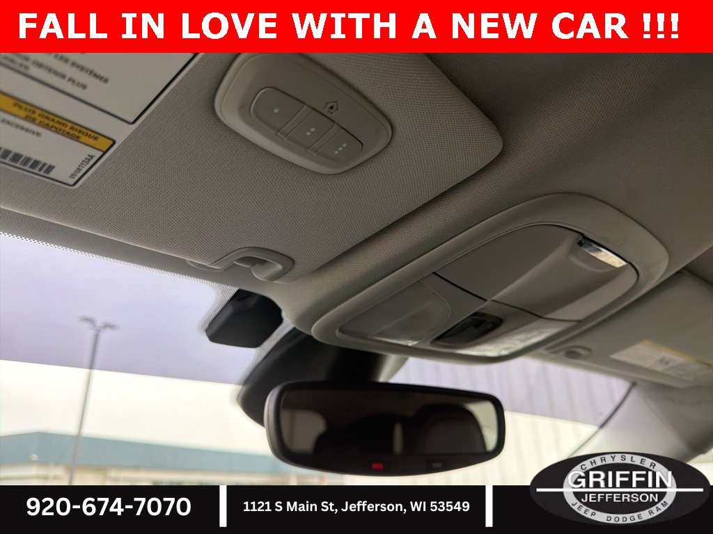 Used 2023 Jeep Cherokee Altitude Lux image 24