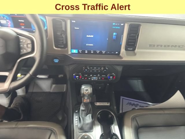 Used 2025 Ford Bronco Outer Banks AWD/4WD image 13