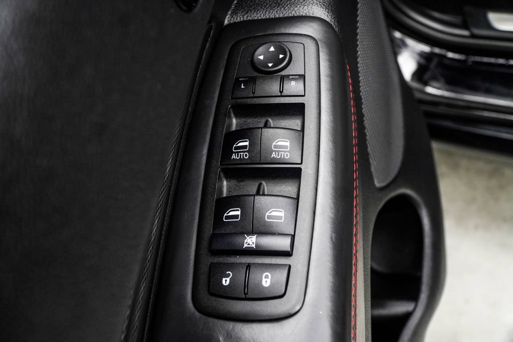 Used 2025 Dodge Durango R/T AWD/4WD image 38