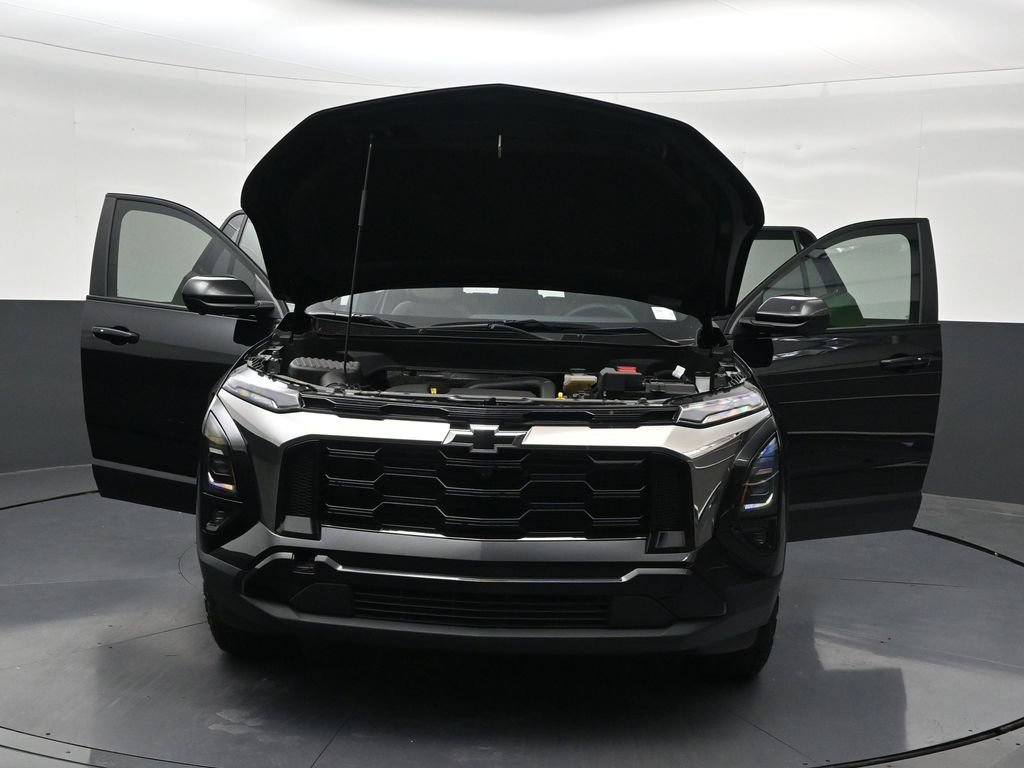 Used 2025 Chevrolet Equinox ACTIV w/ Safety and Technology Package FWD image 37