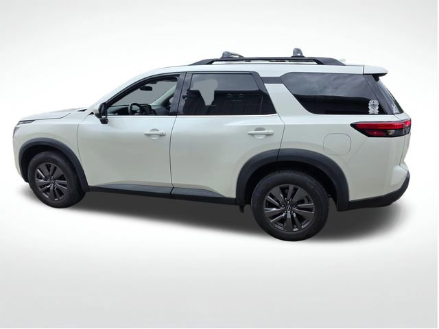Used 2022 Nissan Pathfinder SV AWD/4WD image 17