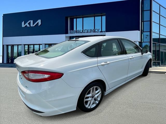 Used 2016 Ford Fusion SE FWD image 10