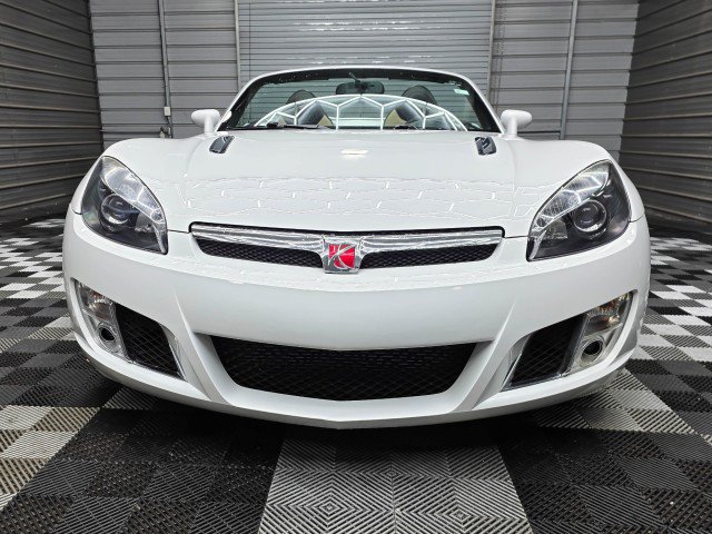 Used 2009 Saturn Sky Red Line RWD image 4