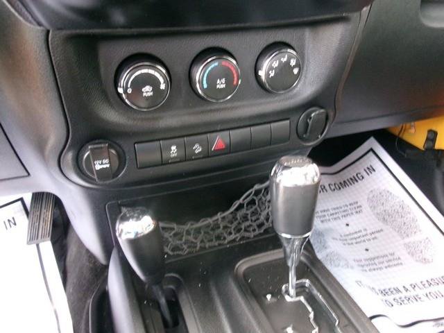 Used 2012 Jeep Wrangler Sport AWD/4WD image 8