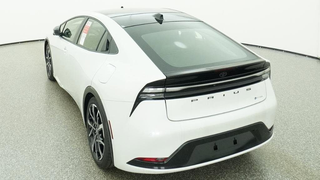 New 2026 Toyota Prius Plug-In Hybrid FWD image 16