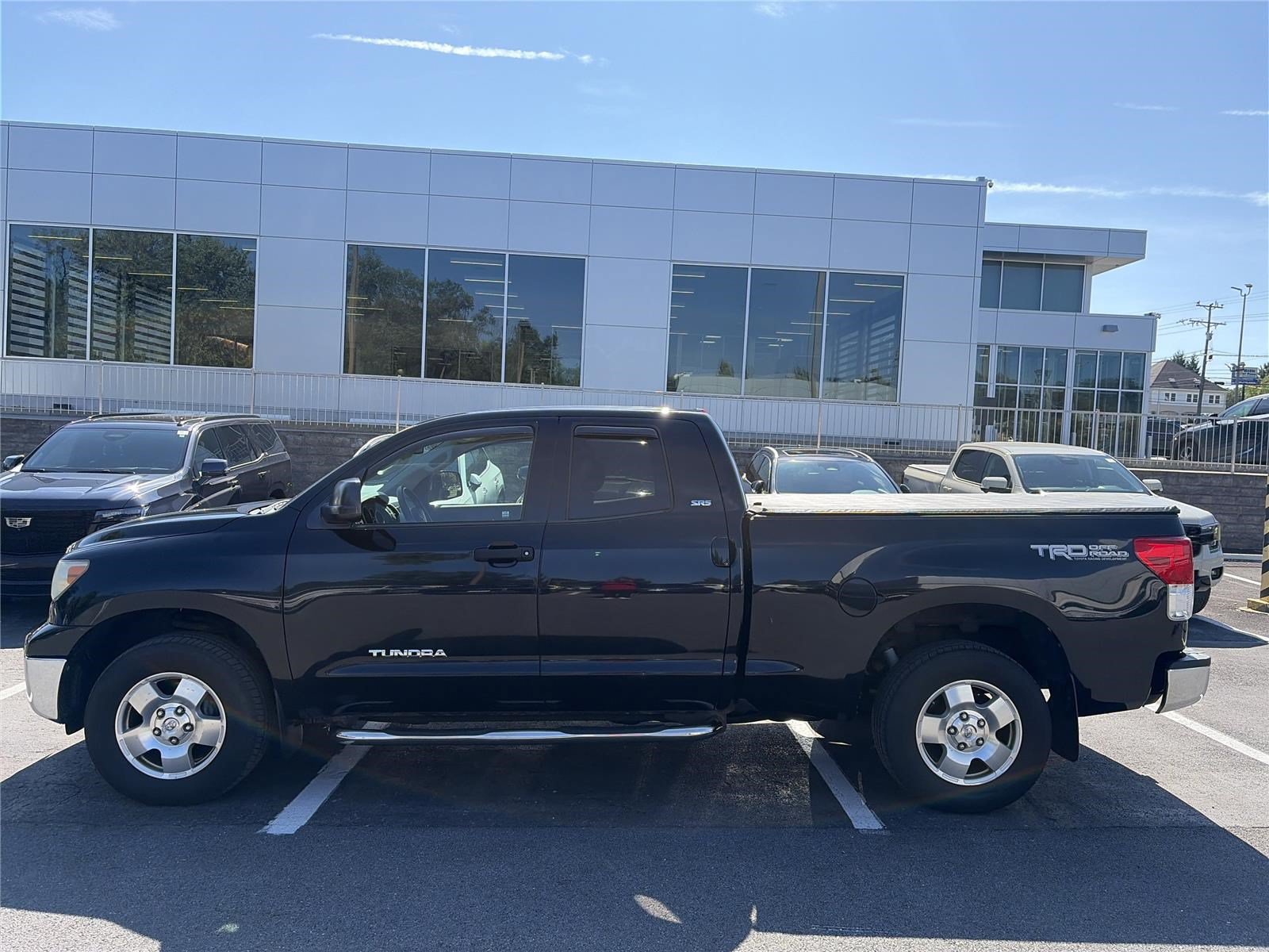 Used 2010 Toyota Tundra 4x4 Double Cab w/ TRD Off-Road Pkg image 2