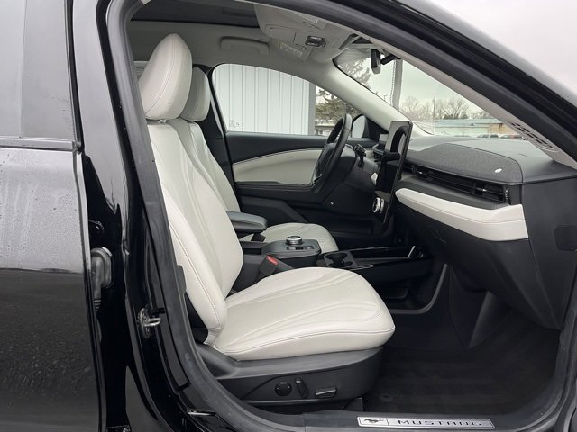 Used 2022 Ford Mustang Mach-E Premium image 28
