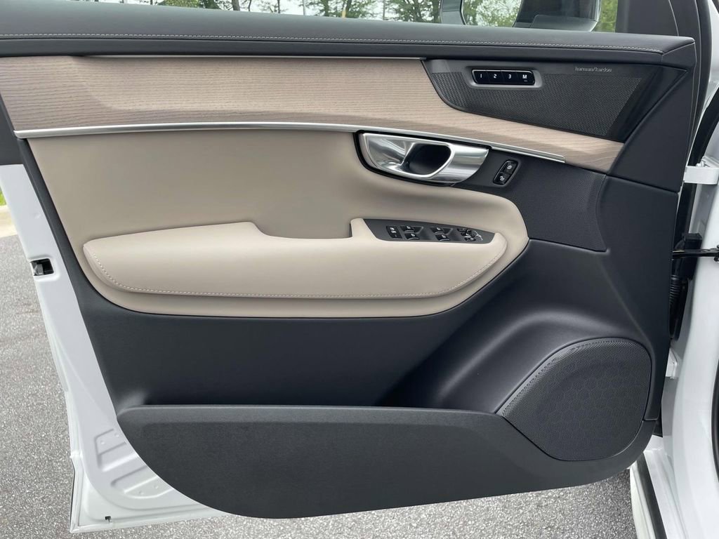 New 2026 Volvo XC90 B6 Ultra w/ Protection Package Premier image 6