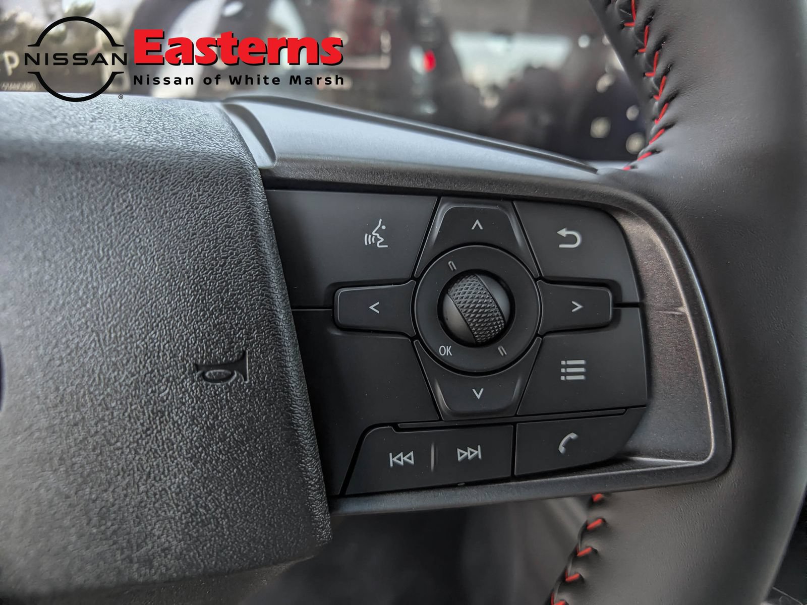 New 2026 Nissan Sentra SR w/ SR Premium Package FWD image 17