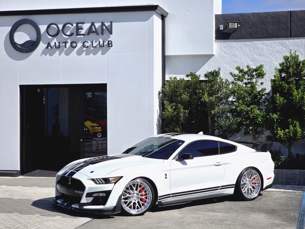 Used 2022 Ford Mustang Shelby GT500 w/ Carbon Fiber Track Pack image 1
