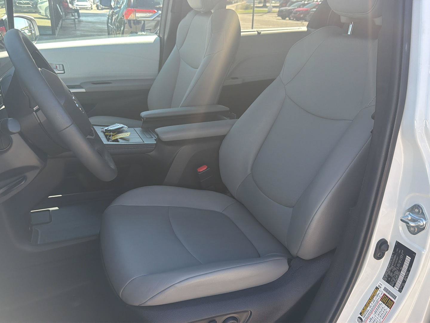 Certified 2026 Toyota Sienna XLE FWD image 11