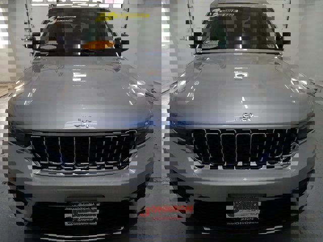 Certified 2023 Jeep Grand Cherokee Laredo X image 23