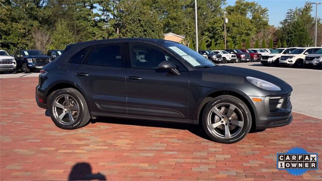 Used 2023 Porsche Macan image 3
