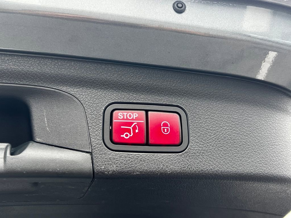 Used 2022 Mercedes-Benz GLE 350 4MATIC w/ Premium Package image 15