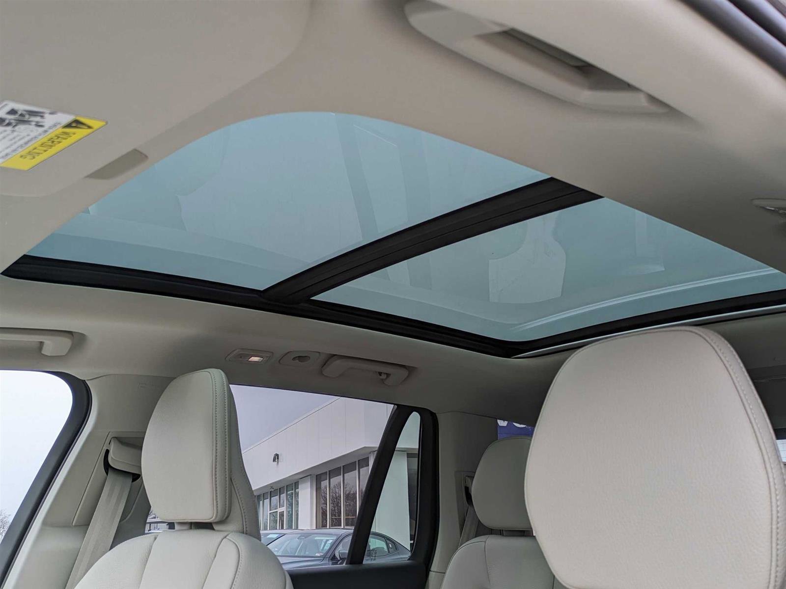 New 2024 Volvo XC90 T8 Plus image 31