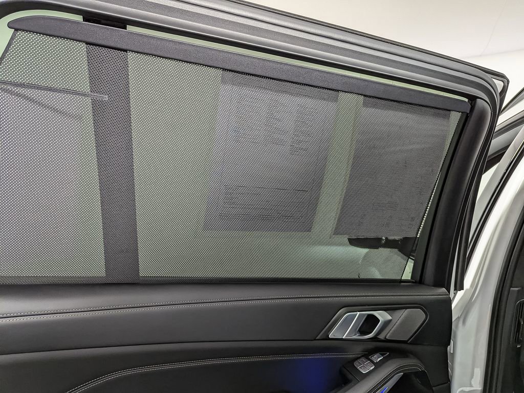 Certified 2025 BMW X7 M60i w/ Executive Package image 51