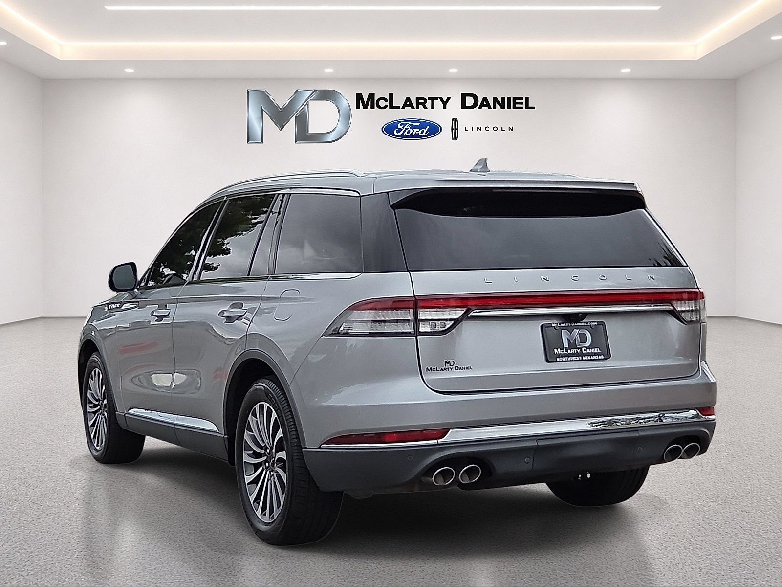 Used 2020 Lincoln Aviator Reserve w/ Elements Package Plus AWD/4WD image 4
