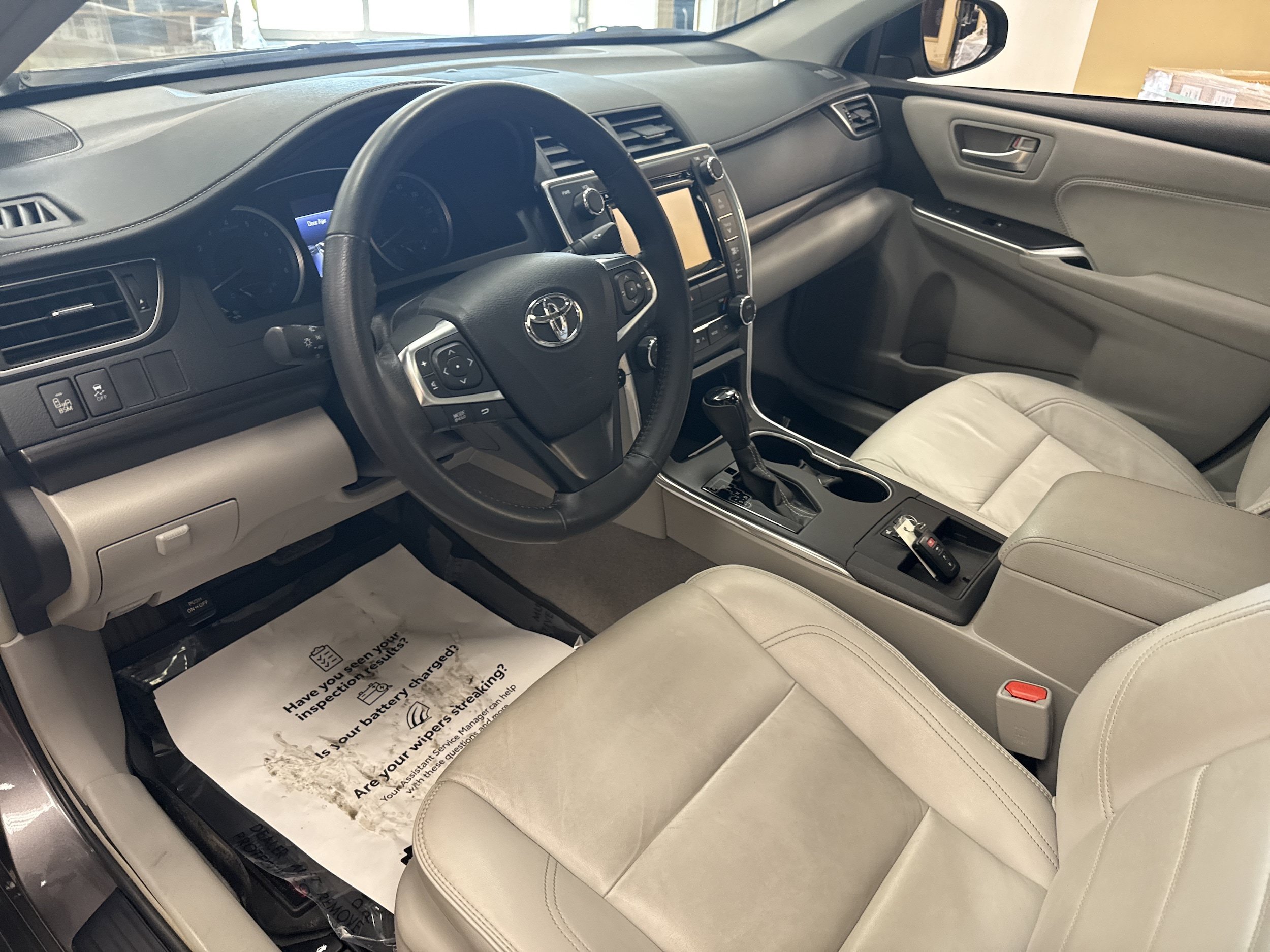 Used 2015 Toyota Camry XLE FWD image 41