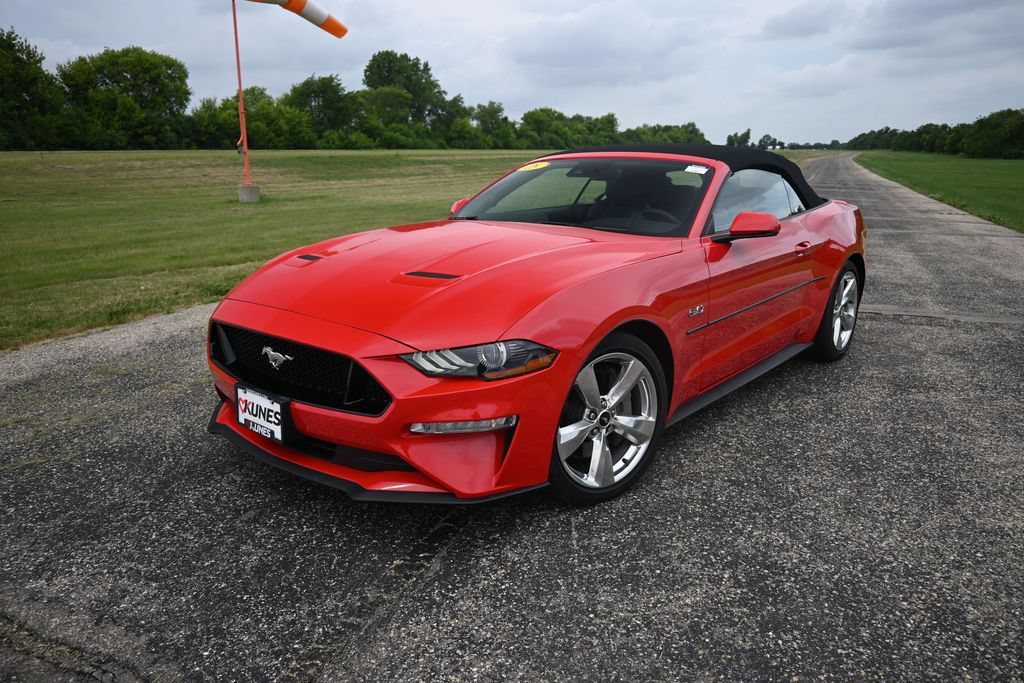 Used 2018 Ford Mustang GT Premium w/ Equipment Group 401A RWD image 4