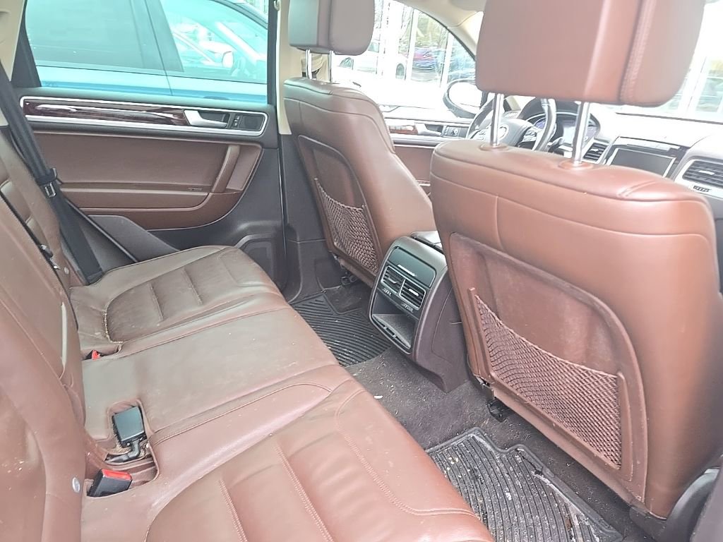 Used 2013 Volkswagen Touareg VR6 AWD/4WD image 4