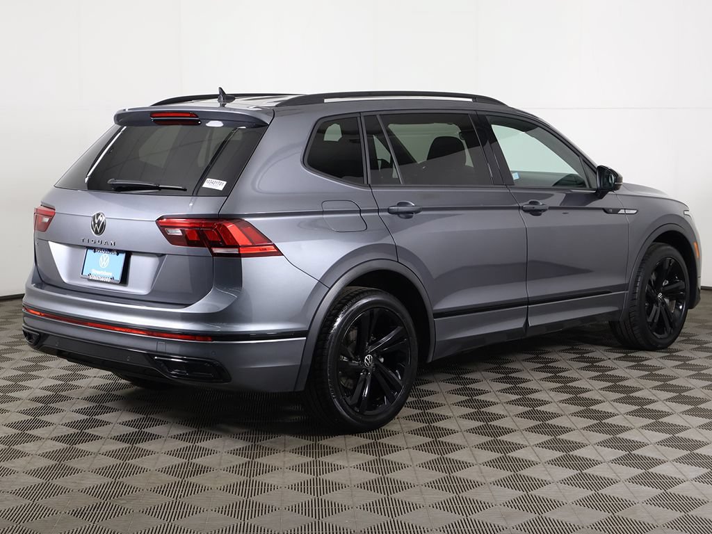Used 2024 Volkswagen Tiguan SE R-Line FWD image 11