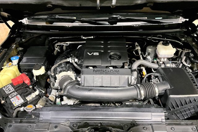 Used 2022 Nissan Frontier PRO-4X AWD/4WD image 32