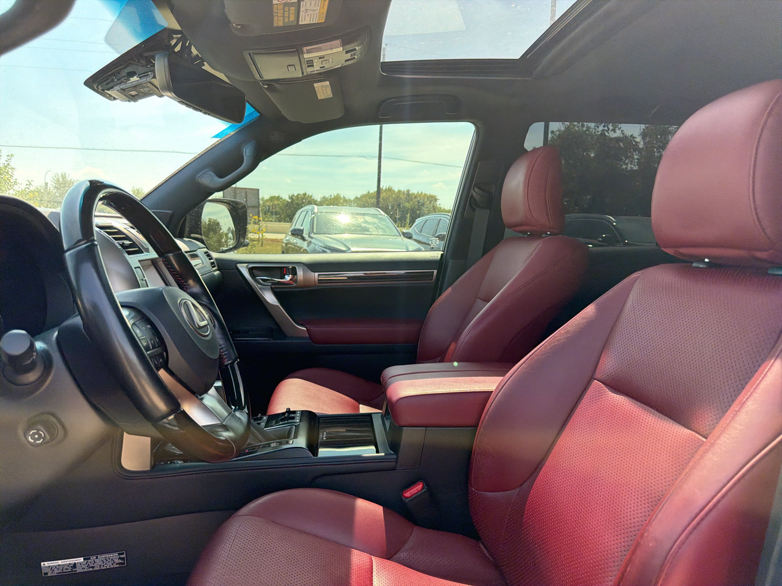 Used 2020 Lexus GX 460 Luxury w/ Accessory Package AWD/4WD image 31