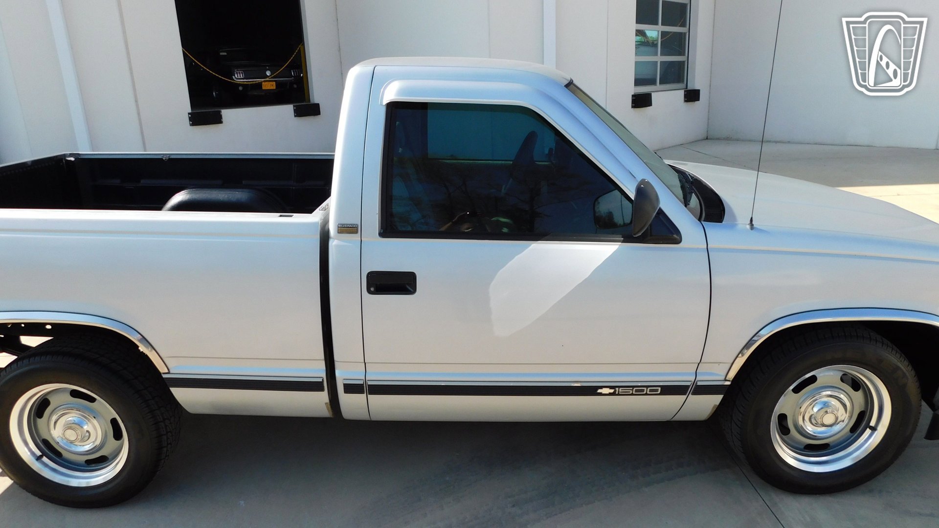 Used 1993 Chevrolet Silverado 1500 2WD Regular Cab image 31