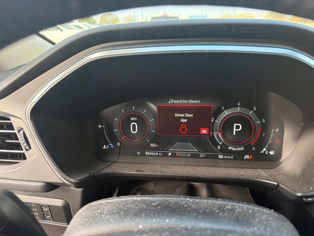 Used 2020 Ford Escape Titanium w/ Titanium Premium Package 2.0 AWD/4WD image 25
