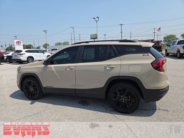 Used 2023 GMC Terrain SLE w/ Driver Convenience Package image 26