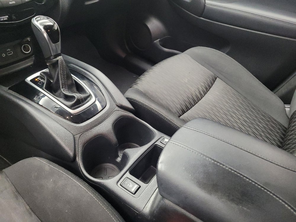 Used 2018 Nissan Rogue SV FWD image 26