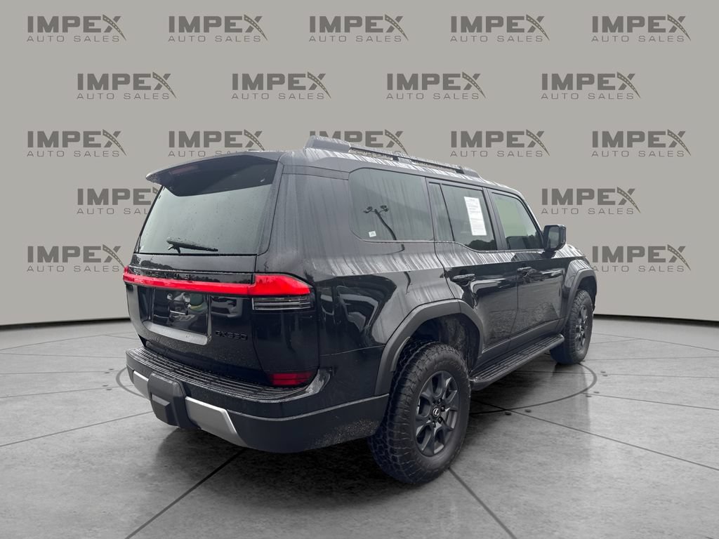 Used 2025 Lexus GX 550 AWD/4WD image 3