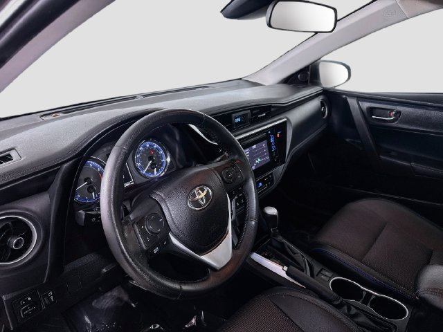 Used 2018 Toyota Corolla SE FWD image 21
