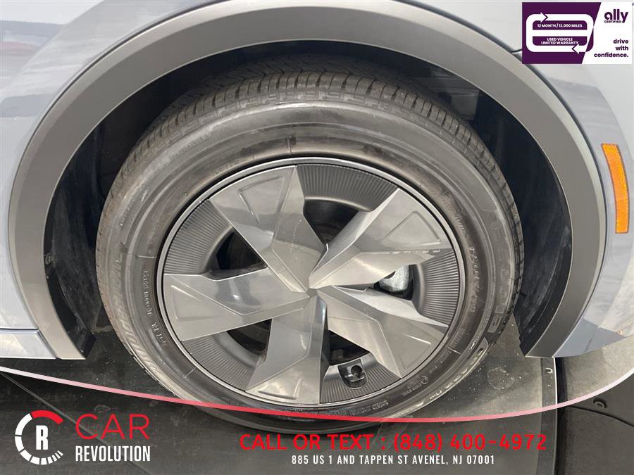 Used 2023 Toyota Prius LE FWD image 49