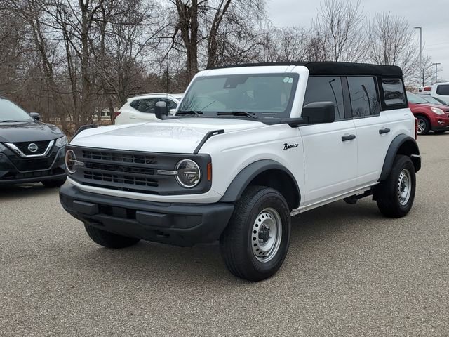 Used 2023 Ford Bronco Base image 2