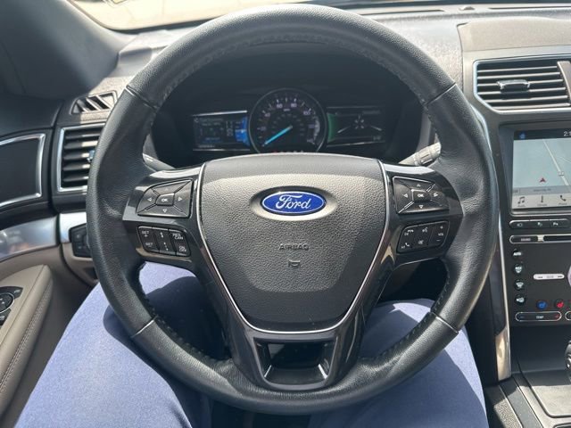Used 2018 Ford Explorer Limited w/ Equipment Group 301A FWD image 38