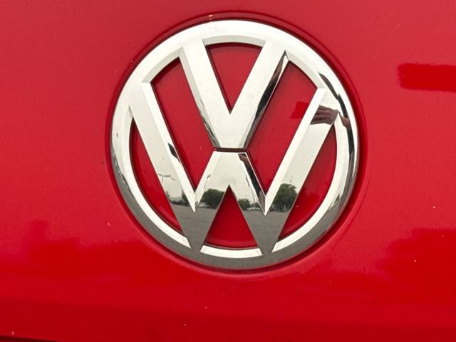 Used 2015 Volkswagen Beetle 1.8T FWD image 16
