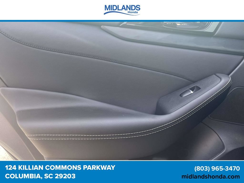Used 2023 Nissan Maxima Platinum w/ Sport Mat Group FWD image 13