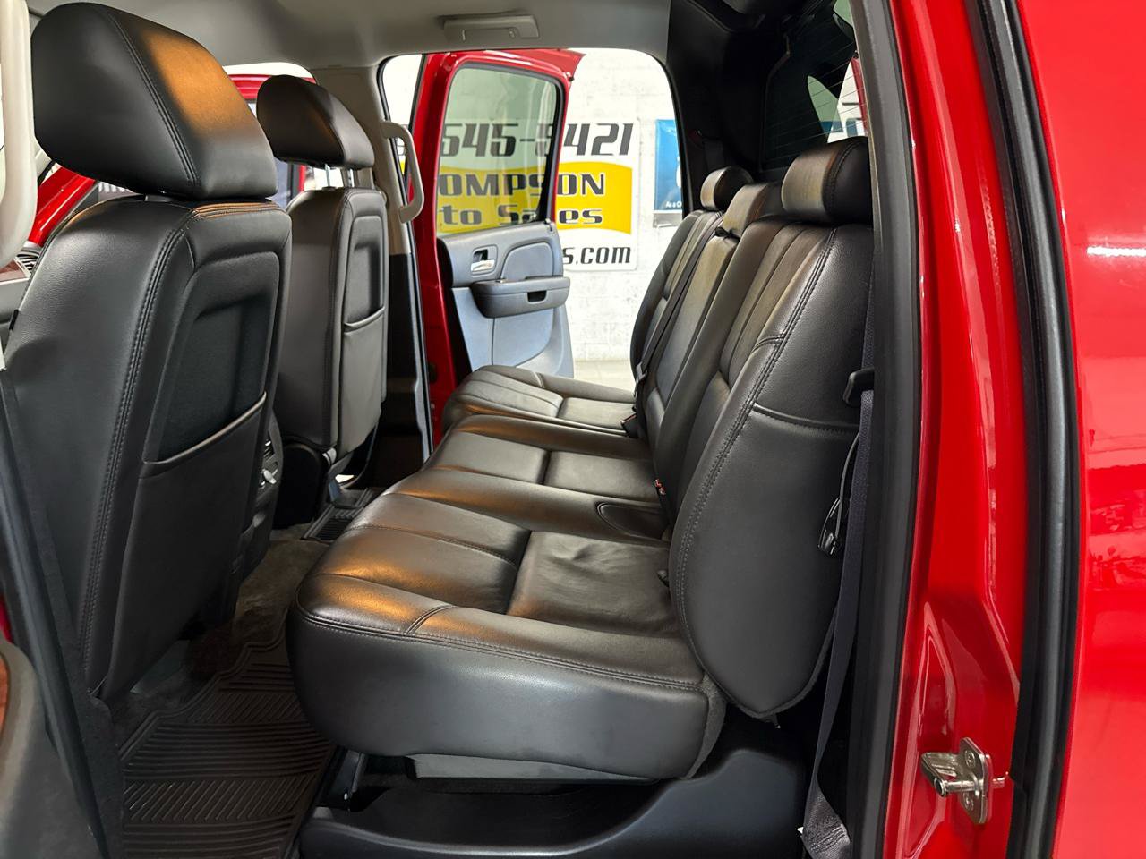 Used 2012 Chevrolet Avalanche LT AWD/4WD image 31