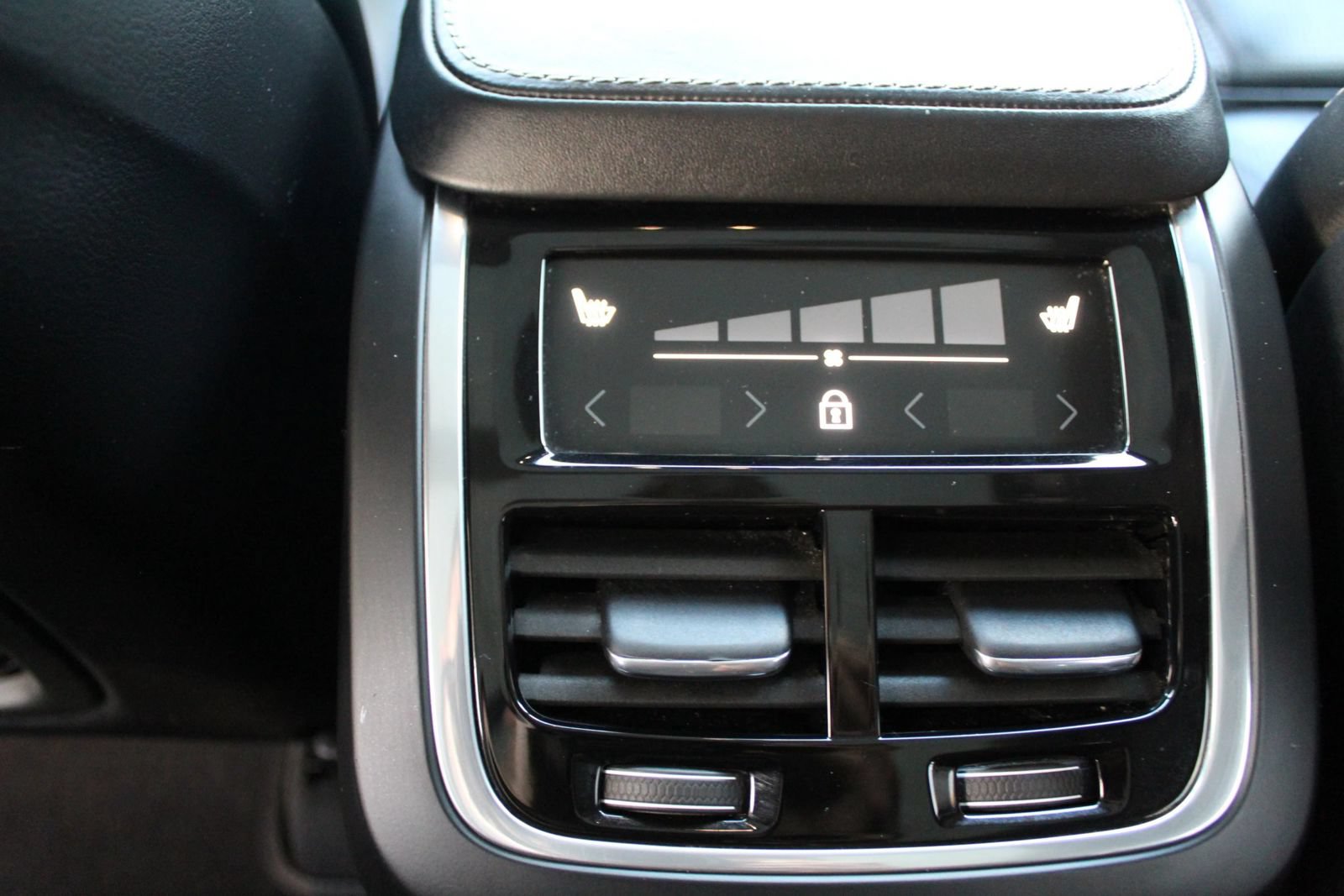 Used 2019 Volvo XC90 T6 Inscription w/ Protection Package Premier AWD/4WD image 15
