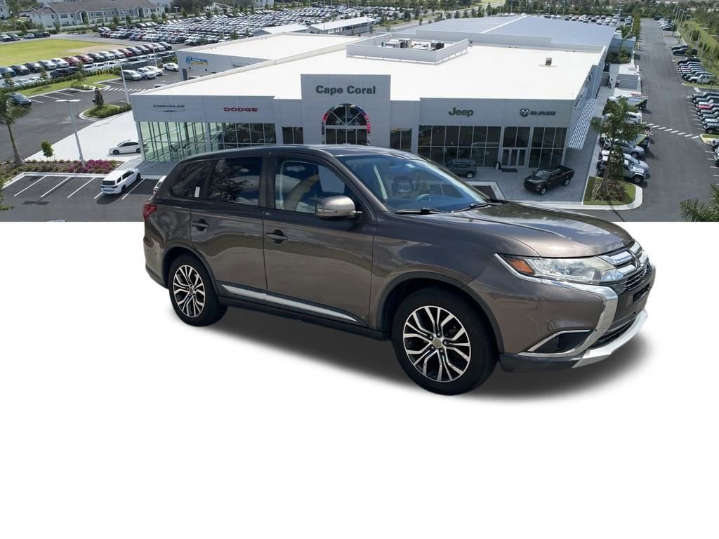 Used 2017 Mitsubishi Outlander SE image 10