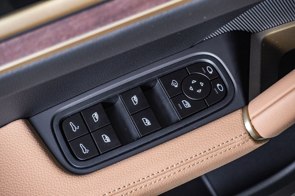 New 2026 Porsche Cayenne AWD/4WD image 26