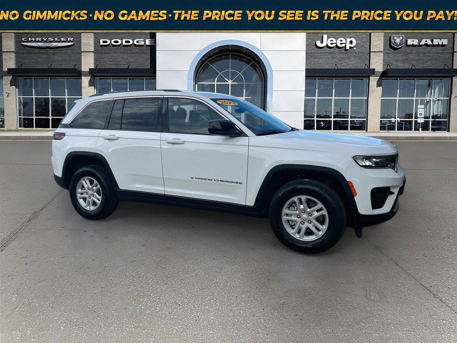 Used 2023 Jeep Grand Cherokee Laredo