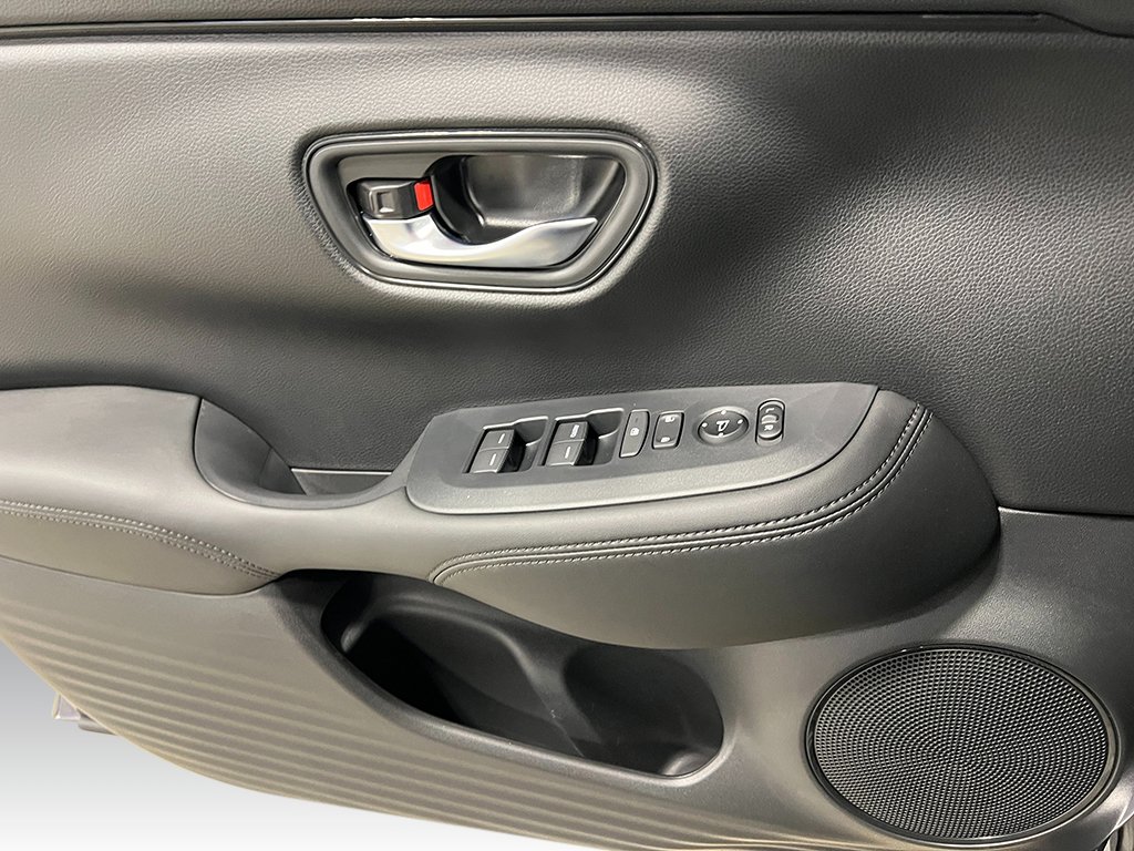 Used 2025 Honda HR-V LX image 13