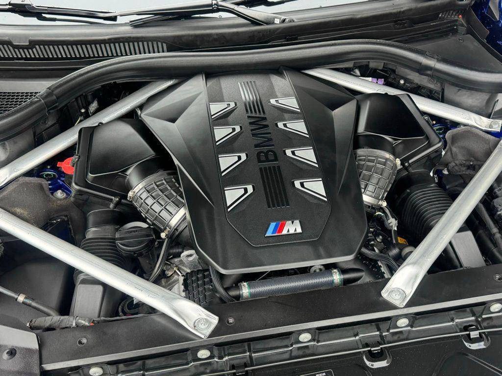 Used 2023 BMW X7 M60i w/ Executive Package image 55