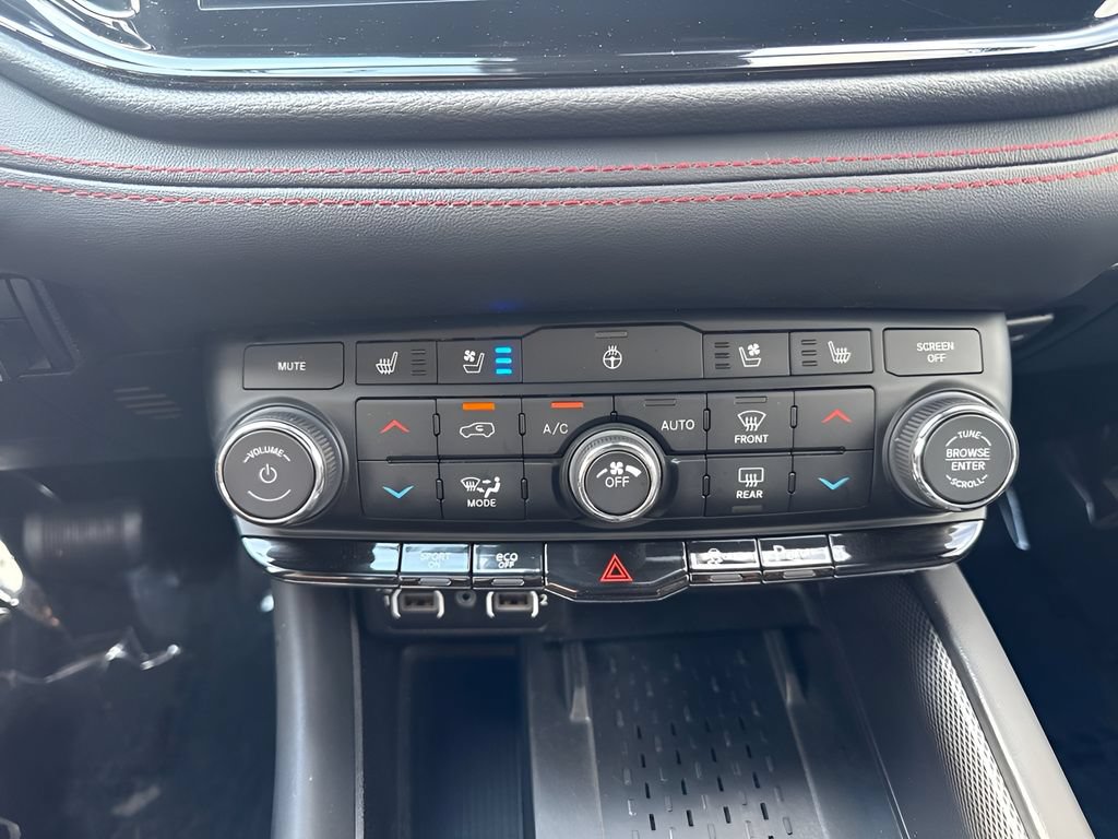 Used 2025 Dodge Durango R/T AWD/4WD image 10