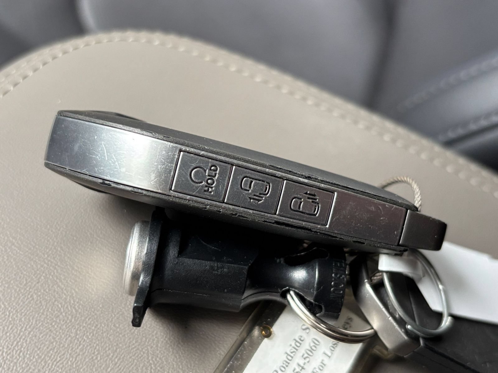 Used 2026 Kia Carnival FWD image 26